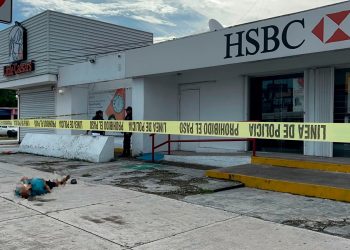 Asesinan a un hombre de la tercera edad al salir de un banco en Cancún