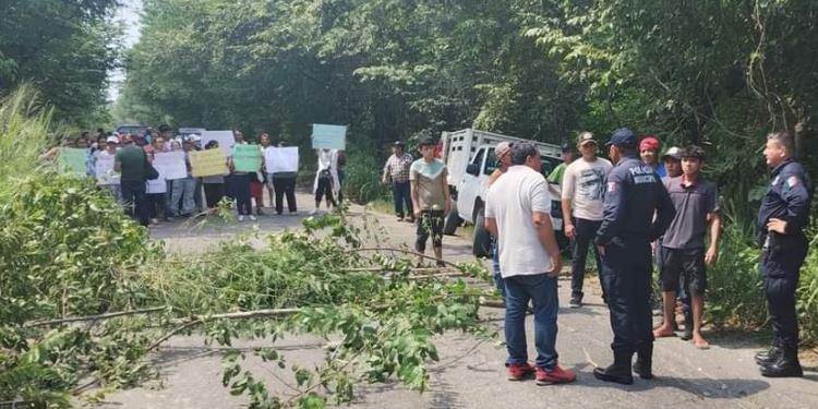 Denuncian presunto basurero irregular en Tierra Adentro, Jalpa