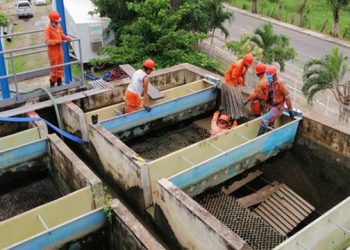 CEAS y Protección Civil retiran residuos de potabilizadora ‘El Mango’ tras incremento del río