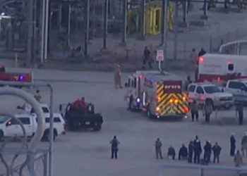 Al menos dos muertos y varios heridos tras derrame químico en la refinería de Pemex Deer Park en Texas