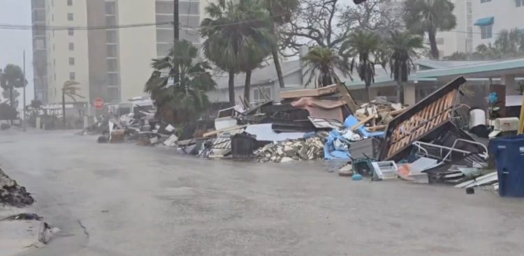 El #HuracánMilton impactó tierra en Siesta Key, en la costa oeste de Florida