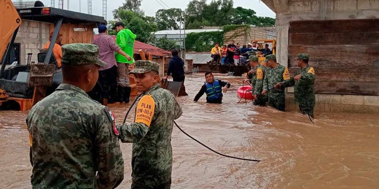 Ejército y Guardia Nacional mantienen planes de emergencia en Tabasco y Chiapas tras paso de tormenta Nadine