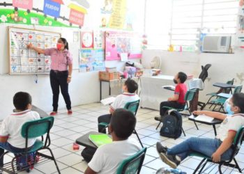 Sindicato denuncia déficit de 200 maestros en escuelas de Tabasco