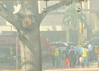 Una explosión en la zona residecial de Cumbres en Cancún deja una sin vida y a dos lesionados gravemente heridos