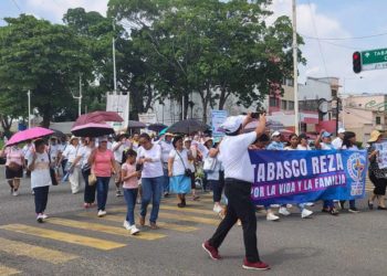 Marchan en Tabasco por la Vida y la Mujer; exigen políticas en favor de embarazadas
