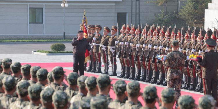 Más de 2 mil soldados norcoreanos se preparan para apoyar a Rusia contra Ucrania