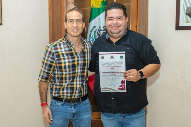 Diego Castañón Trejo presidente Municipal de Tulum entrega nombramientos a directores generales y directores de áreas