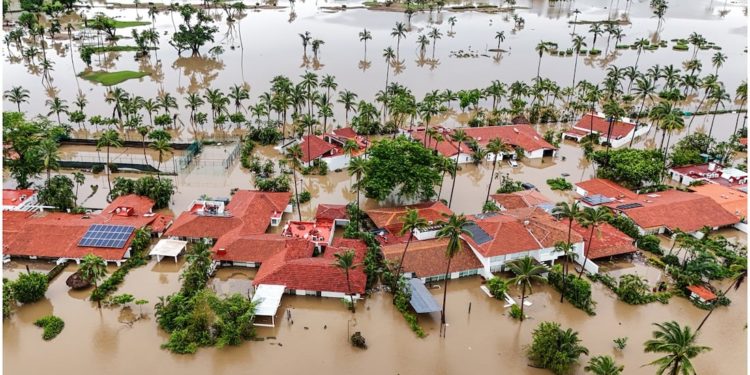 Huracán ‘John’ deja a más de 125 mil personas afectadas en Acapulco