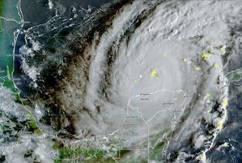 Huracán ‘Milton’ se degrada a categoría 4 y avanza a las costas de Florida