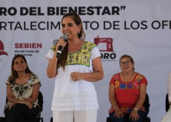 Entrega Mara Lezama más de 300 máquinas de coser para fomentar el autoempleo, la autonomía económica y el empoderamiento de mujeres quintanarroenses