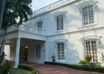 Gobierno estatal invita a medios a recorrer la Quinta Grijalva antes de su apertura como Centro Cultural