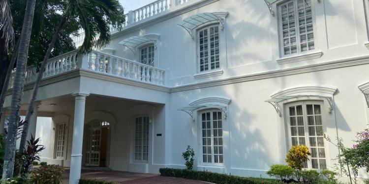 Gobierno estatal invita a medios a recorrer la Quinta Grijalva antes de su apertura como Centro Cultural