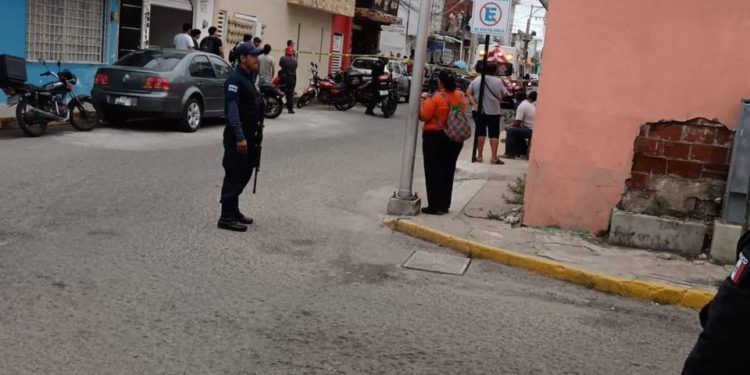 Asesinan a balazos al dueño de un local de comida en Comalcalco