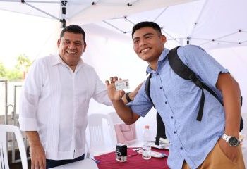 Javier May anuncia beca para jóvenes en servicio social y nuevas obras en el ITSC