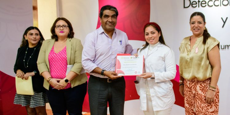 SEQ refuerza promoción y cuidado de la salud sobre la detección oportuna del cáncer de mama entre su base trabajadora