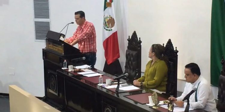 Diputado Fabián Granier pide regularizar planteles educativos en Tabasco