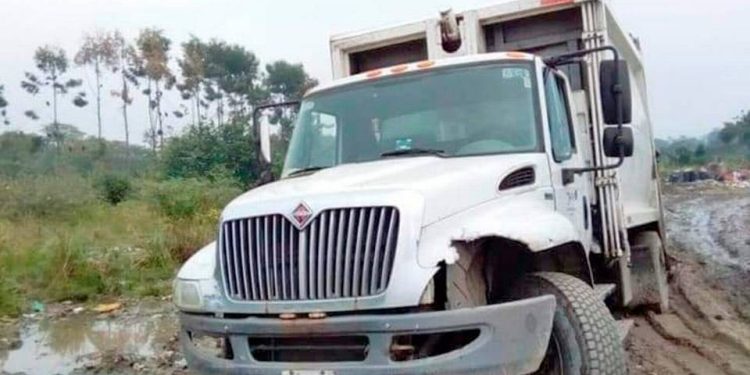 Trágico accidente en Jalapa: Muere trabajador de limpia tras ser golpeado por la tapa de un camión recolector