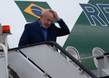 Avión donde viaja Lula da Silva, presidente de Brasil queda en el aire tras falla al despegar del AIFA