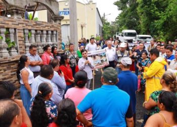 Entrega Centro nuevas vialidades pavimentadas en zona Yokot´an