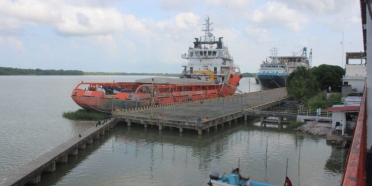 Marina revoca concesión del puerto de Frontera: Javier May