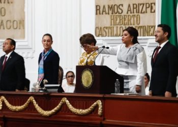 Clara Brugada toma protesta como jefa de Gobierno de CDMX