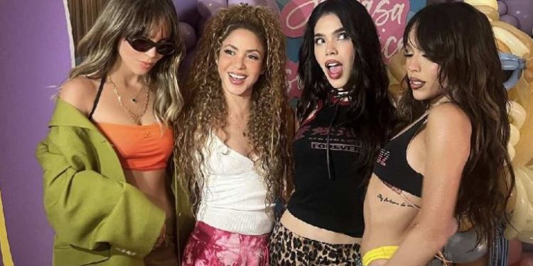 Shakira disfruta una noche entre amigas con Belinda, Danna Paola y Kenia Os