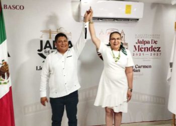 José Olán toma protesta como nuevo presidente municipal de Jalpa de Méndez