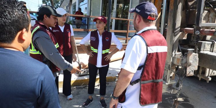 Intensifica Ana Paty Peralta labores de bacheo en la ciudad