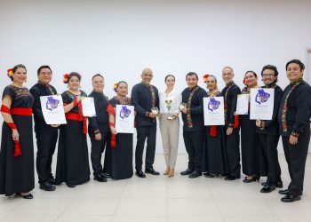 Más apoyo a compañía municipal de coro por destacada premiación internacional: Ana Paty Peralta