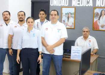 Promueve Ana Paty Peralta salud de los hombres