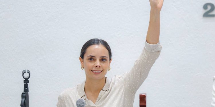 Impulsa Ana Paty Peralta histórica creación de instituto de regularización patrimonial de BJ