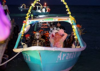 Gobierno de BJ conserva las tradiciones con el Janal Pixán en Puerto Juárez