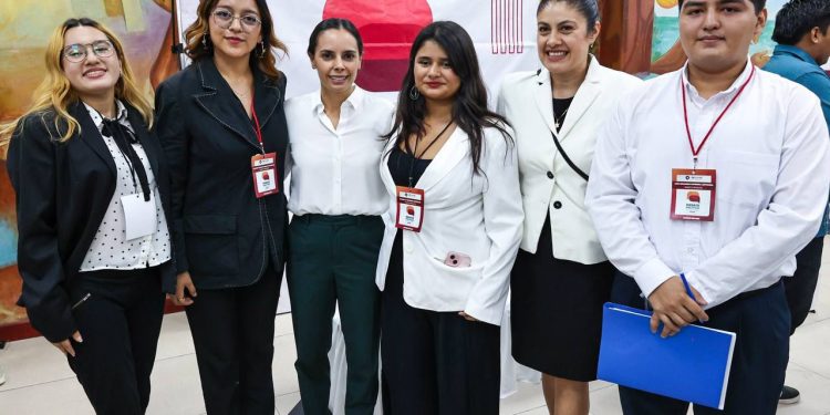 En Cancún, las y los jóvenes tienen voz, espacios y total apertura: Ana Paty Peralta