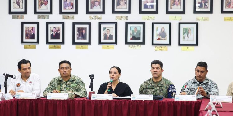 Privilegia Ana Paty Peralta coordinación para atención de todo tipo de emergencia