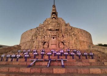 Activistas y feministas conmemoran el día Internacional de la Eliminación de la Violencia contra la Mujer