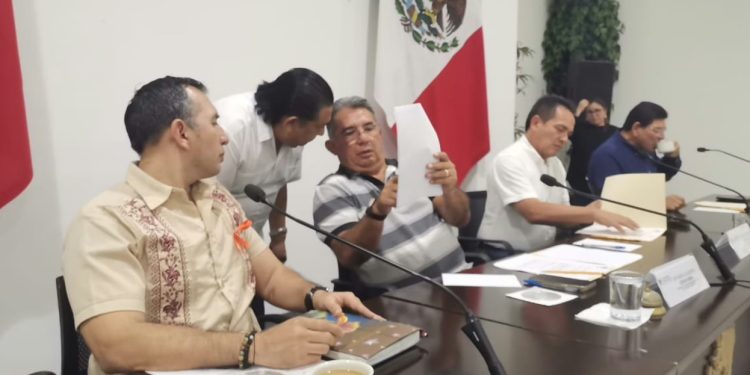 Reinstalan a Carlos Mezquita presidente del Consejo Municipal de Izamal