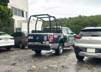 Hallan restos humanos dentro de una bolsa en la Laguna Nichupté, Cancún