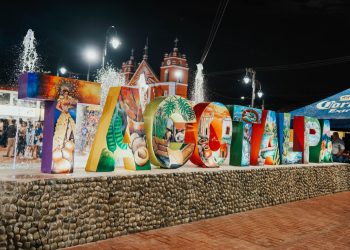 Rehabilitan el Parque Central «Benito Juárez» en Tacotalpa