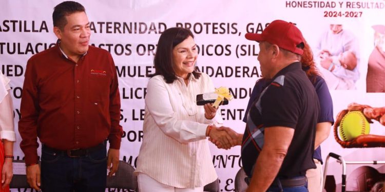 Ayuntamiento de Centro entrega apoyos sociales a trabajadores sindicalizados