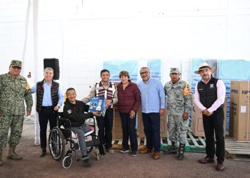 La gobernadora, Delfina Gómez Álvarez encabezó la entrega de enseres electrodomésticos a mil 815 damnificados de Chalco