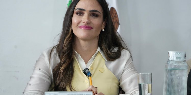 La alcaldesa Alessandra Rojo de la Vega solicitó un incremento digno para Cuauhtémoc