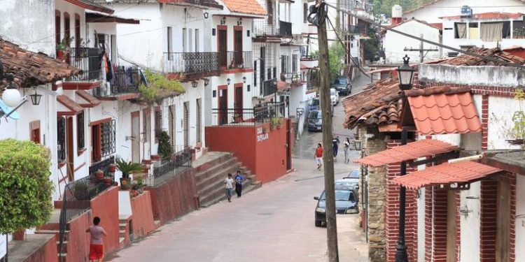 Compromete alcalde de Tacotalpa fortalecer al Pueblo Mágico de Tapijulapa