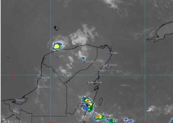 Prevén cielo nublado con chubascos en Quintana Roo