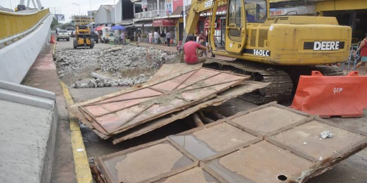 Reparación definitiva de socavón en Ruiz Cortines iniciará en 2025, confirma SAS