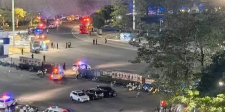 Al menos 35 personas muertas y 40 heridos tras ser arrollados por un sujeto en China
