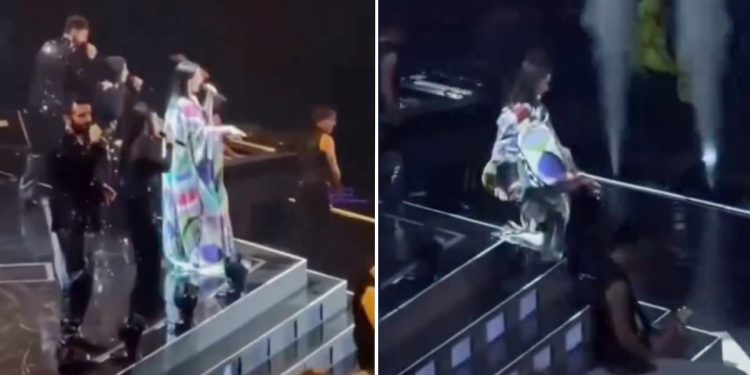 Laura Pausini sufre tremenda caída durante su concierto en Milán