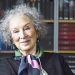 «Mucha gente que voto por Trump tenía miedo a Kamala Harris como mujer negra»: Margaret Atwood