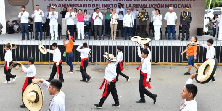 Tabasco conmemora el 114 aniversario de la Revolución Mexicana con un desfile cívico-militar