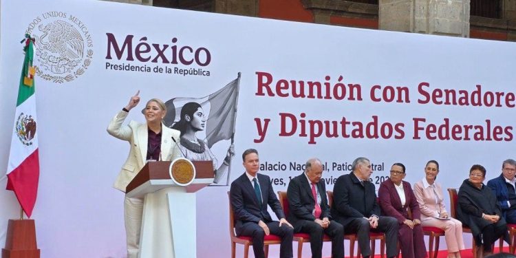 El ejemplo de valor de la primera presidenta, Claudia Sheinbaum, es factor fundamental para enfrentar los retos de país: Verónica Camino