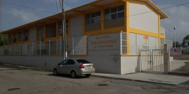 Proceso de legalización de 140 escuelas de nivel básico en Tabasco avanza